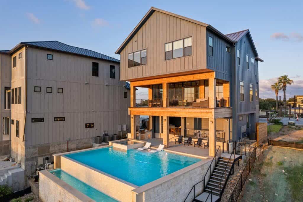 Lake Home with a pool and deck, located between Austin and Dallas, TX
